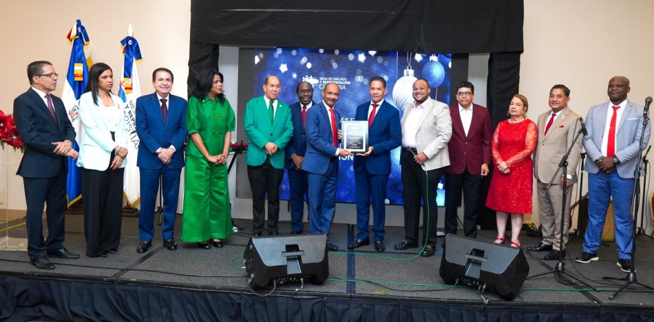 Mesa de Di&aacute;logo llama a la concertaci&oacute;n social y al fortalecimiento de la convivencia nacional durante su Banquete Anual