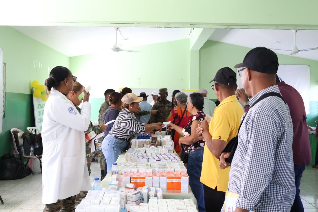 Desarrollo de la Comunidad y Ejército RD realizan jornada asistencial en Matayaya, San Juan* _DGDC lanza programa "Vivienda Habitable
