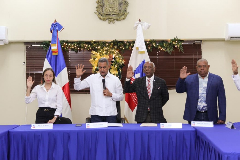 INPOSDOM rescata su historia: juramenta comisi&oacute;n de alto nivel para conmemorar 175 a&ntilde;os del servicio postal