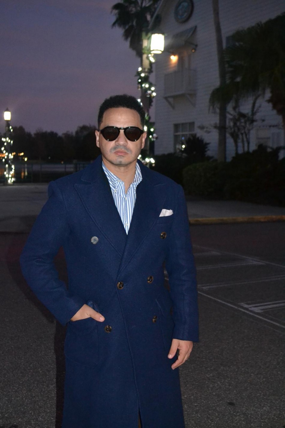>Dise&ntilde;ador dominicano Jonathan Melo Ellis firma contrato millonario con Carlos Campos New York