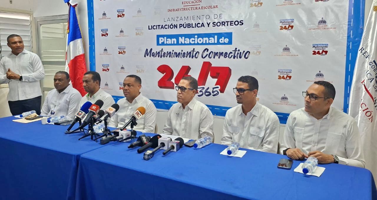 Infraestructura Escolar y CODIA anuncian proceso de licitaci&oacute;n y sorteos para intervenir 496 escuelas con mantenimientos correctivos a trav&eacute;s del Plan 24/7-365