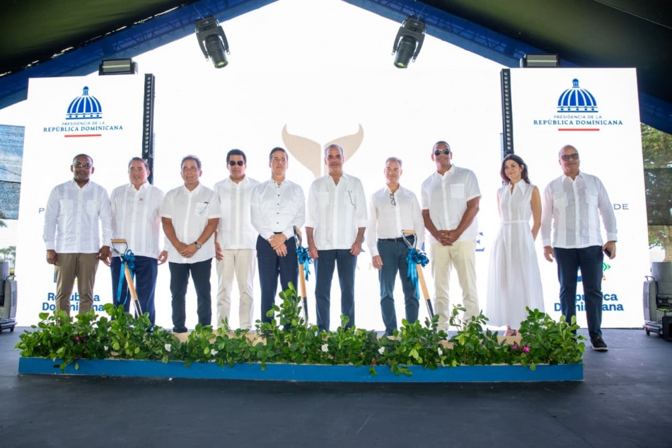 Presidente Abinader y Playa Grande anuncian inversi&oacute;n por mil millones de d&oacute;lares y el desarrollo de nuevo aeropuerto internacional privado*