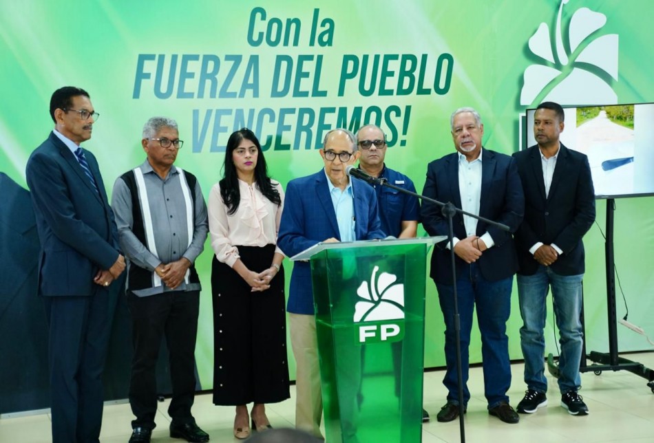 FP afirma que el gobierno del PRM infla cifras de obras mientras ejecuta proyectos de alto costo y baja calidad*