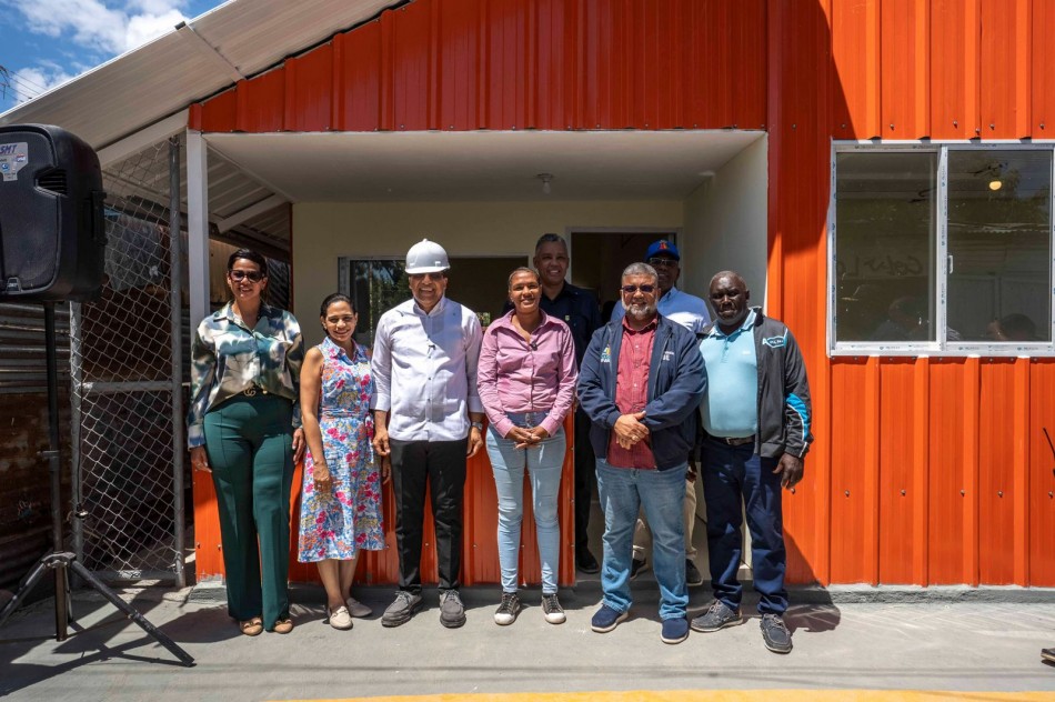 Alcaldia Dio Astacio lanza modelo de vivienda prefabricada para familia de escasos recursos*