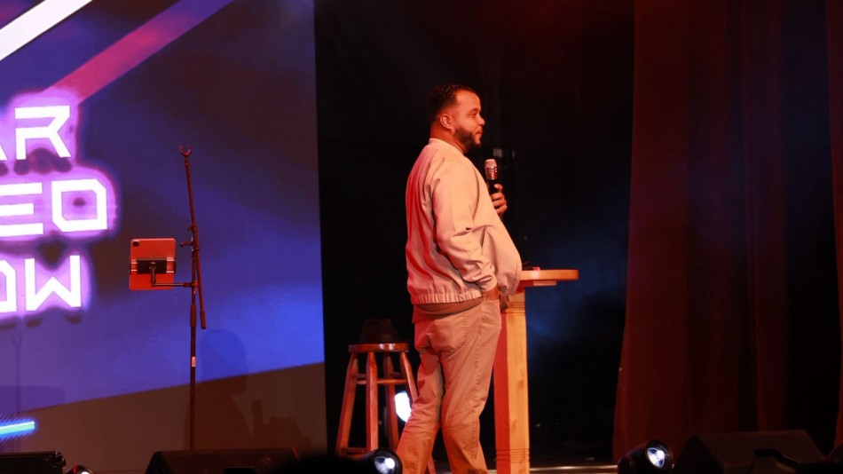 Riqui Gell conquista al público en la apertura del show de Franco Escamilla