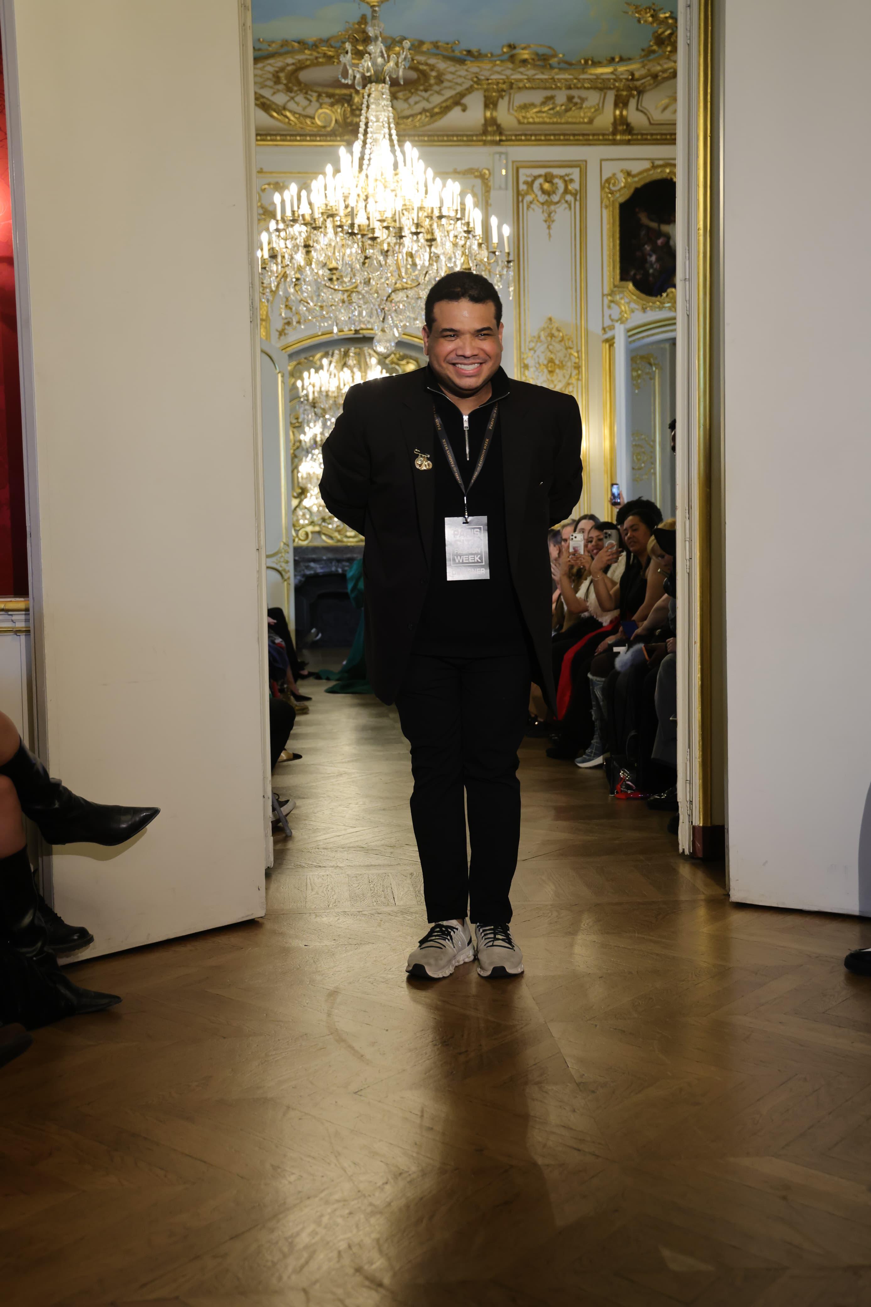 Rafael Rivero presenta desde Santiago a Par&iacute;s su colecci&oacute;n &ldquo;Alta Moda&rdquo;