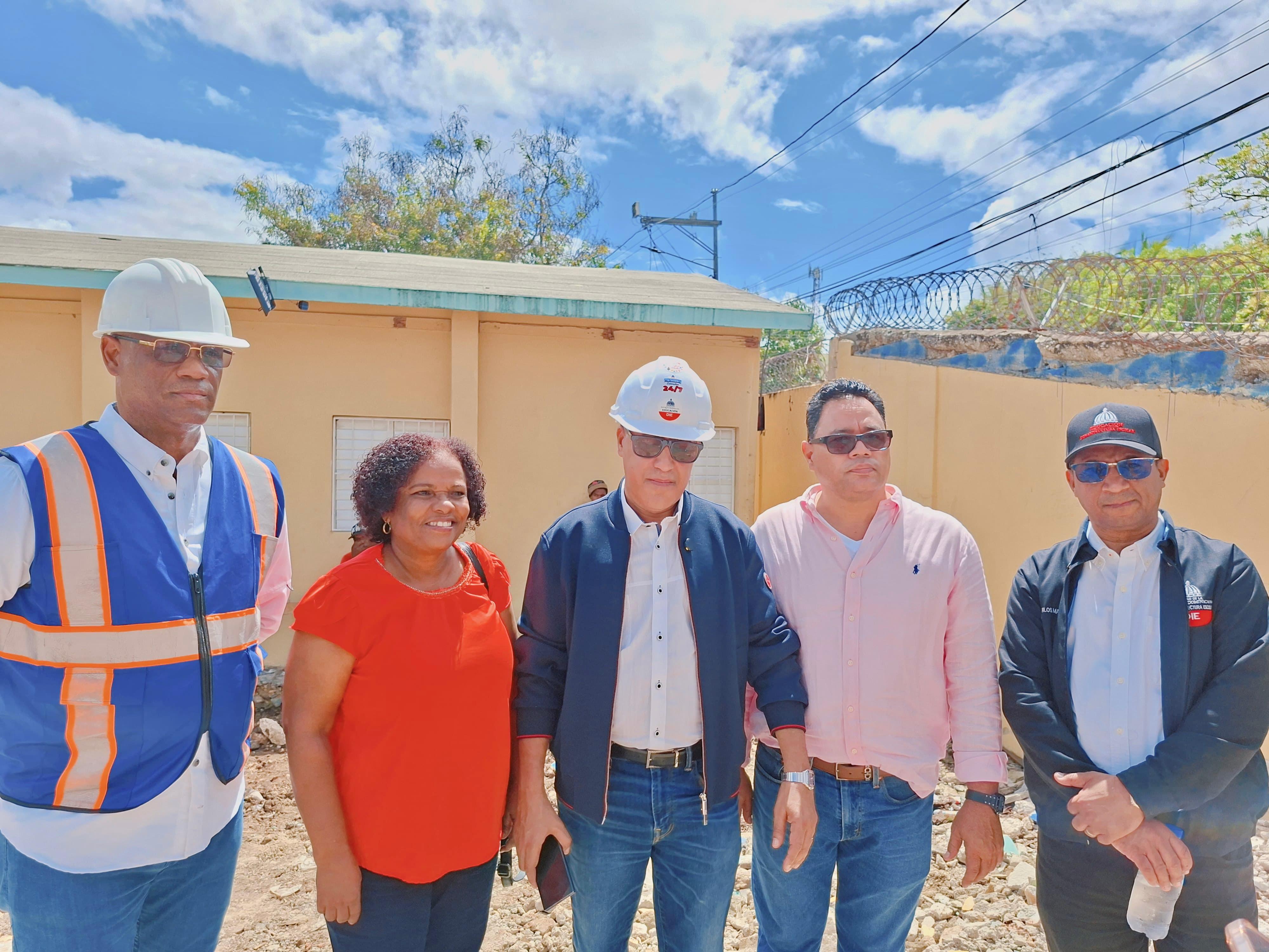 Infraestructura Escolar interviene escuelas afectadas por lluvias en el Distrito Nacional y la Provincia Santo Domingo