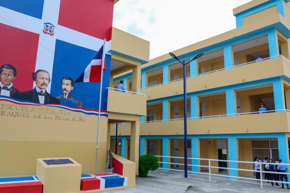 Nuevo liceo en Copeyito, R&iacute;o San Juan es inaugurado por el presidente Luis Abinader tras 14 a&ntilde;os de espera