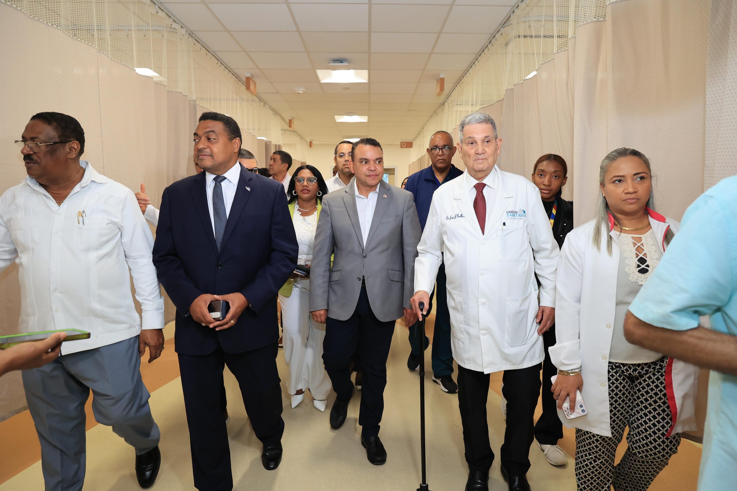 Director SNS supervisa principales centros que brindar&aacute;n asistencia durante XXV Juegos Centroamericanos y del Caribe 2026