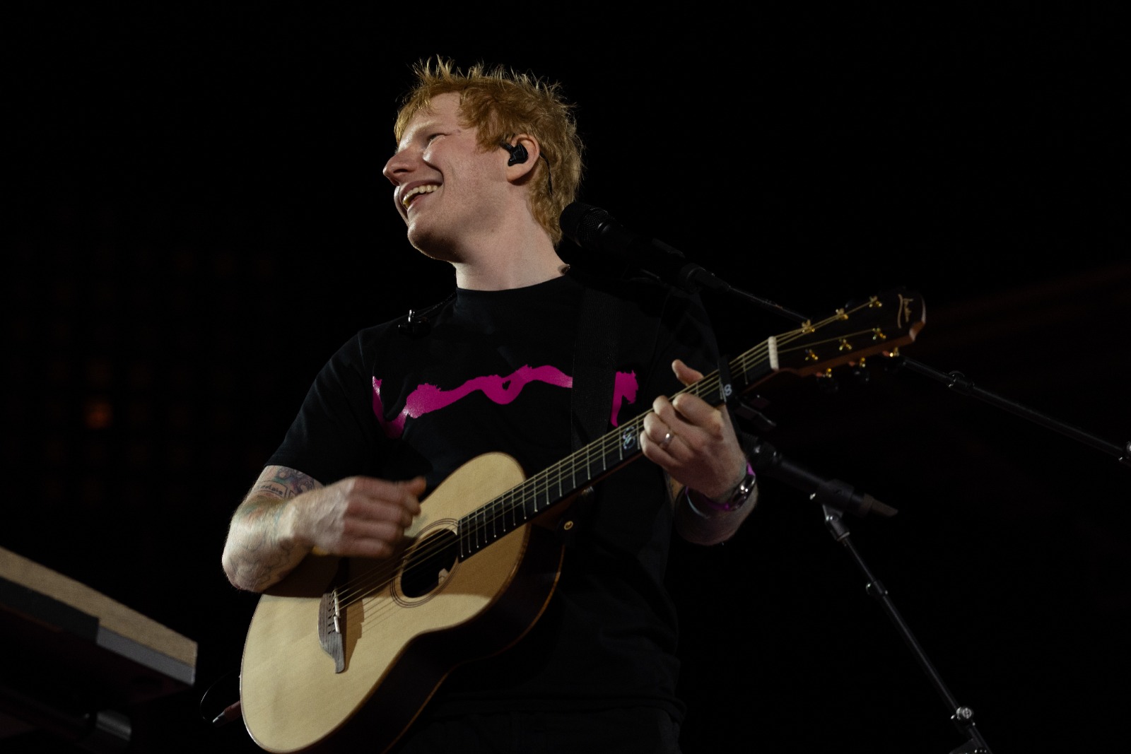 Todo listo para el esperado concierto de Ed Sheeran este s&aacute;bado en el Estadio Quisqueya 