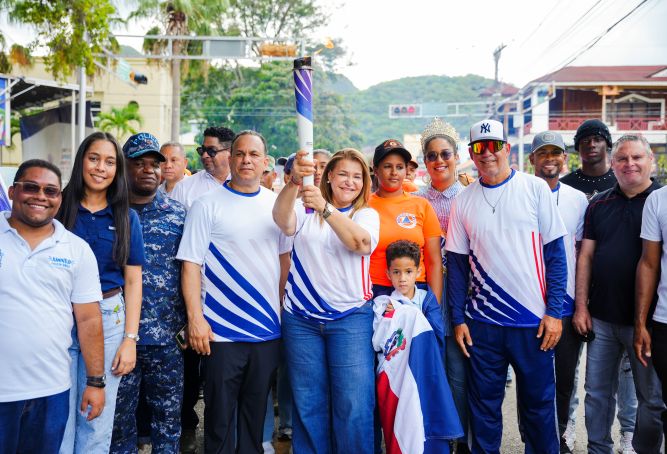 Antorcha de los JCC 2026 hace parada en San José de Ocoa