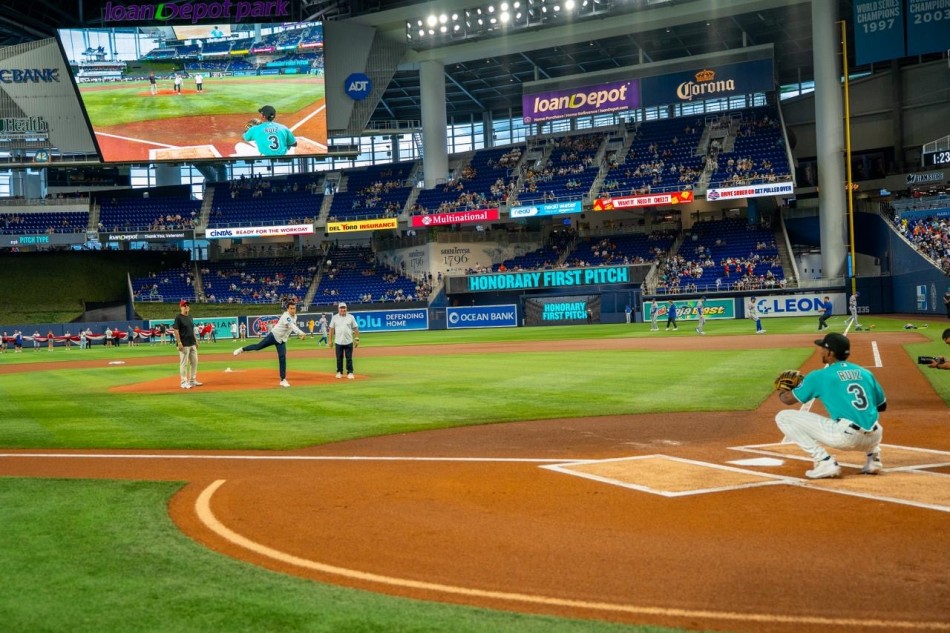 Turismo y Arajet promueven Rep&uacute;blica Dominicana en juego de los Miami Marlins contra los Mets*