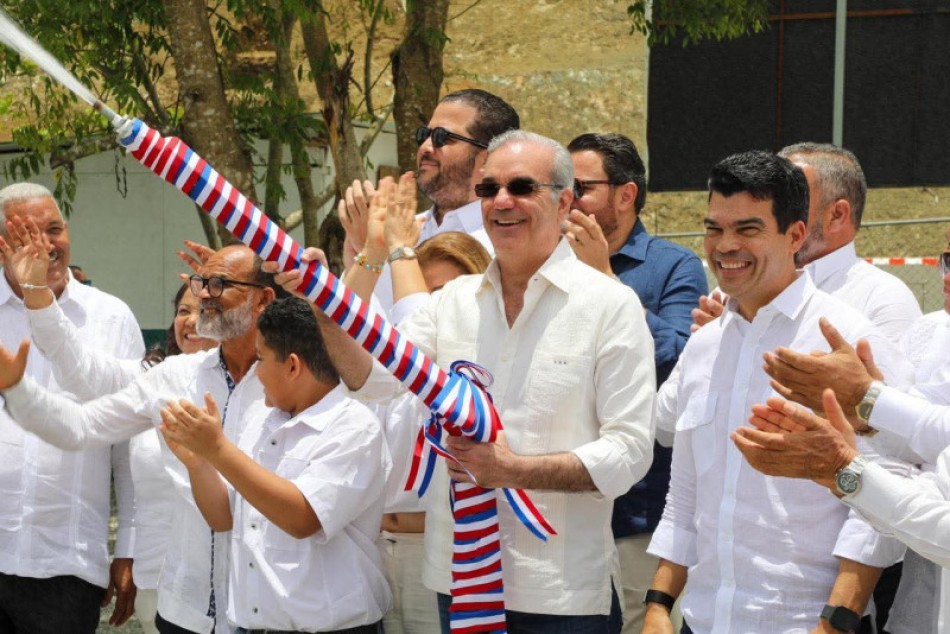 Luis Abinader destaca en Ocoa grandes inversiones para solucionar falta de agua