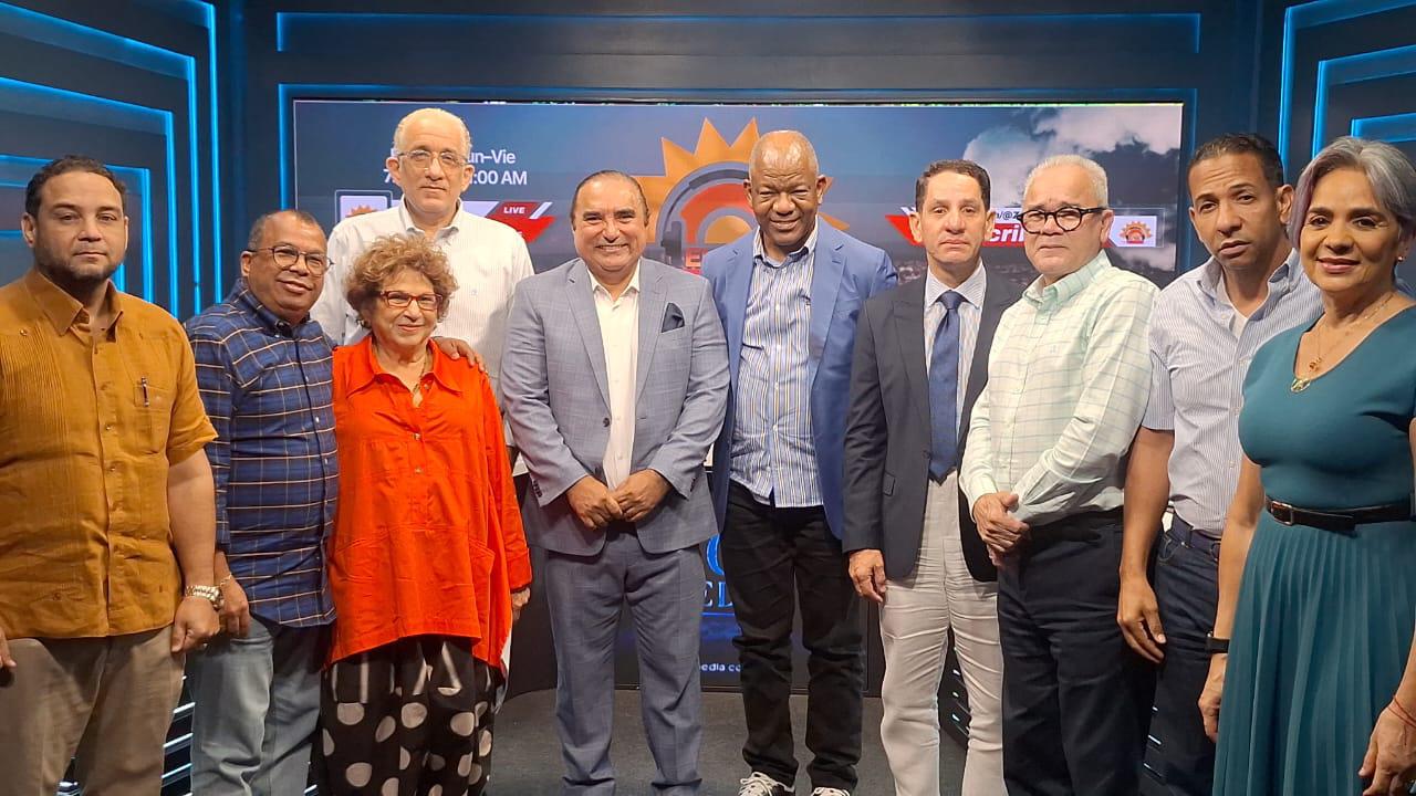 V&iacute;ctor Pav&oacute;n garantiza una alcald&iacute;a cercana a la gente y transformadora para Santo Domingo Norte