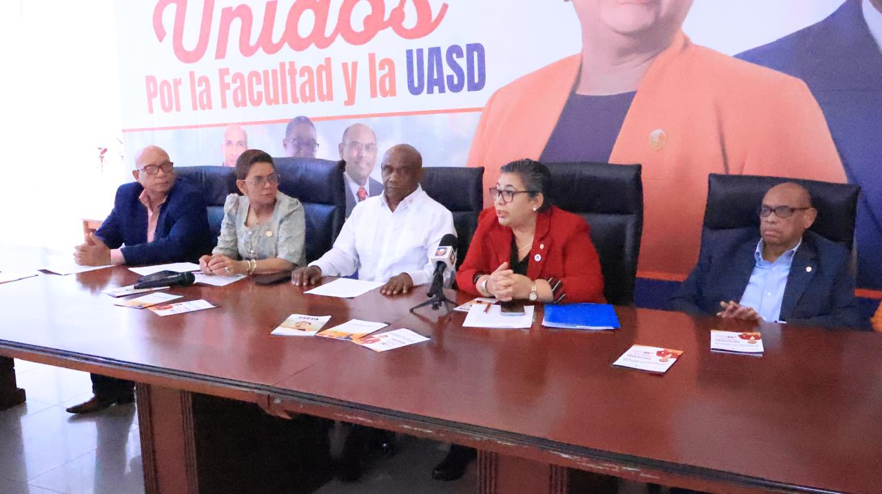 Coalici&oacute;n Unidos por la Facultad presenta programa de gesti&oacute;n para transformar la FCES y fortalecer la unidad.