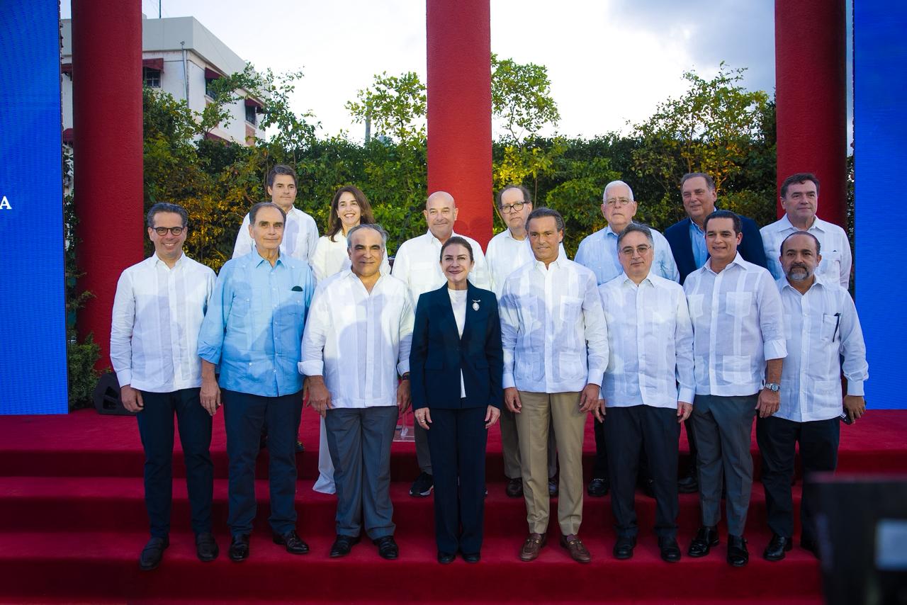 *Abinader y Carolina inauguran Parque Deportivo Paseo 30 de Mayo, obra que refleja visi&oacute;n, orden y firmeza para transformar Santo Domingo*