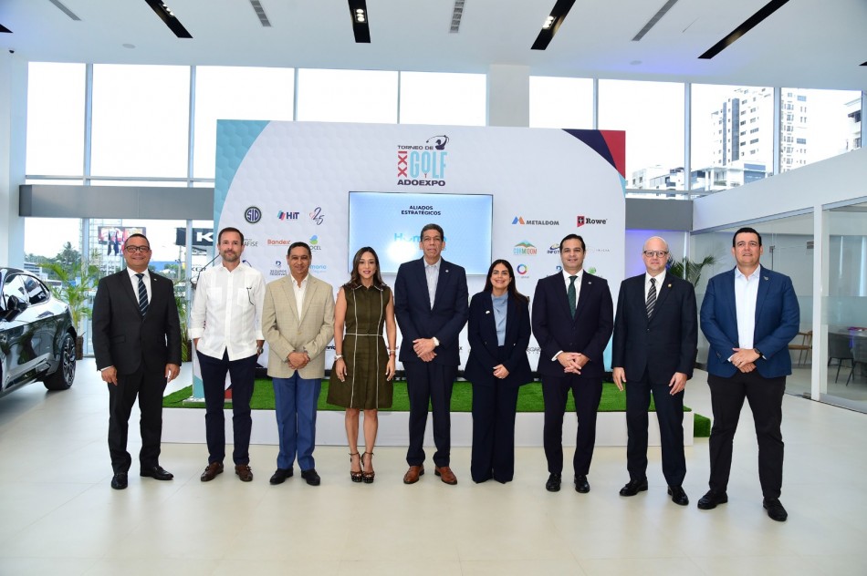 Asociaci&oacute;n Dominicana de Exportadores (Adoexpo) dio el banderazo de salida a la XXI edici&oacute;n de su Torneo de Golf invitacional que desde 2005 