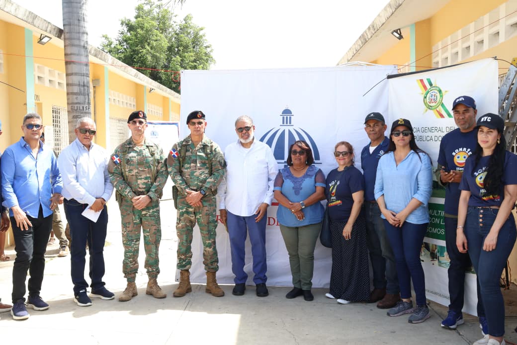 Desarrollo de la Comunidad y Ej&eacute;rcito RD llevan jornada asistencial a comunidades de Barahona