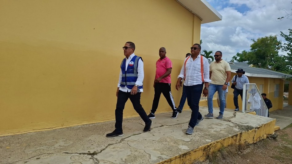 Construcción de nuevas aulas para el nuevo año escolar avanzan de manera acelerada en El Seibo y La Romana