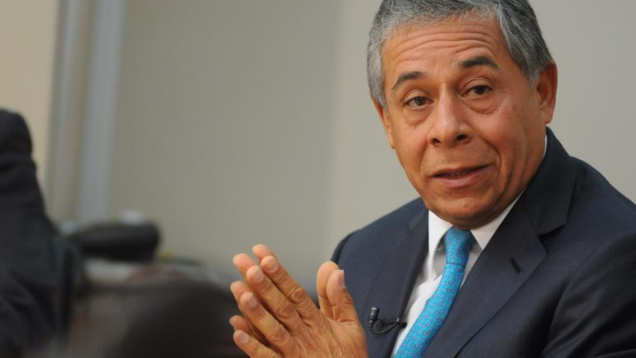 Roberto Salcedo arremete contra Domingo Contreras