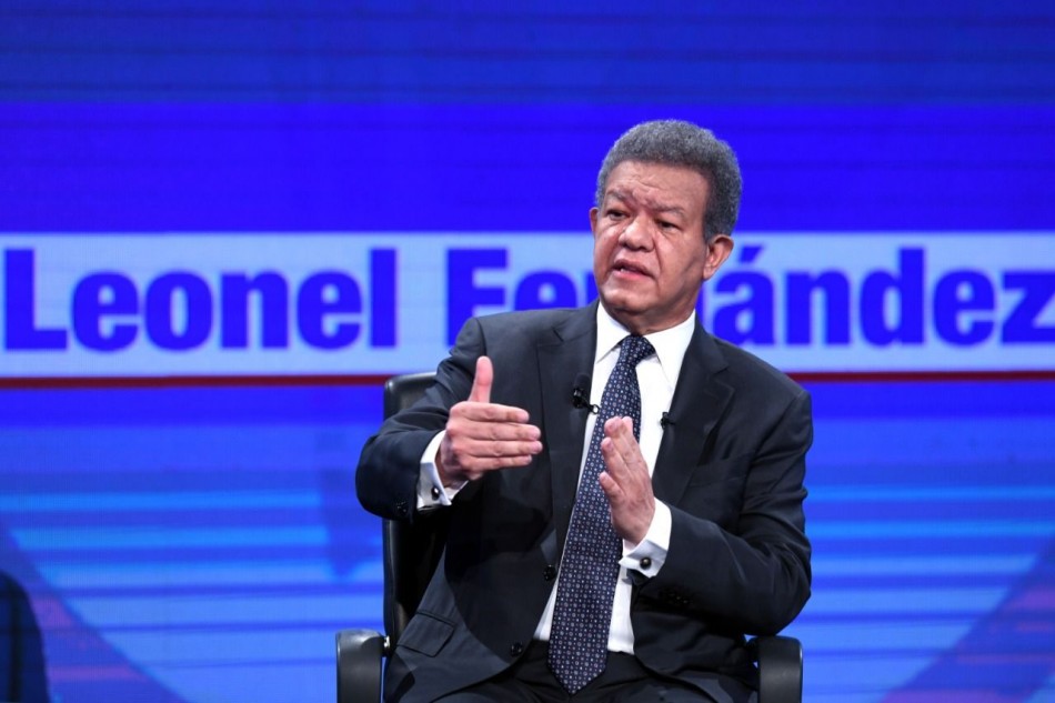 Leonel Fern&aacute;ndez asistir&aacute; este martes a la JCE a depositar padr&oacute;n de miembros de FP