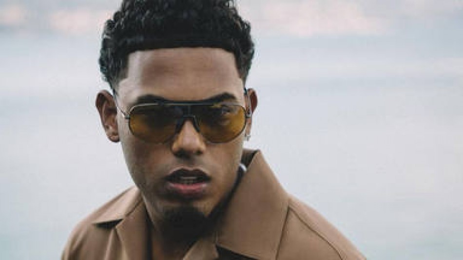 Myke Towers lanza su nuevo tema  "La Vida Es Una"