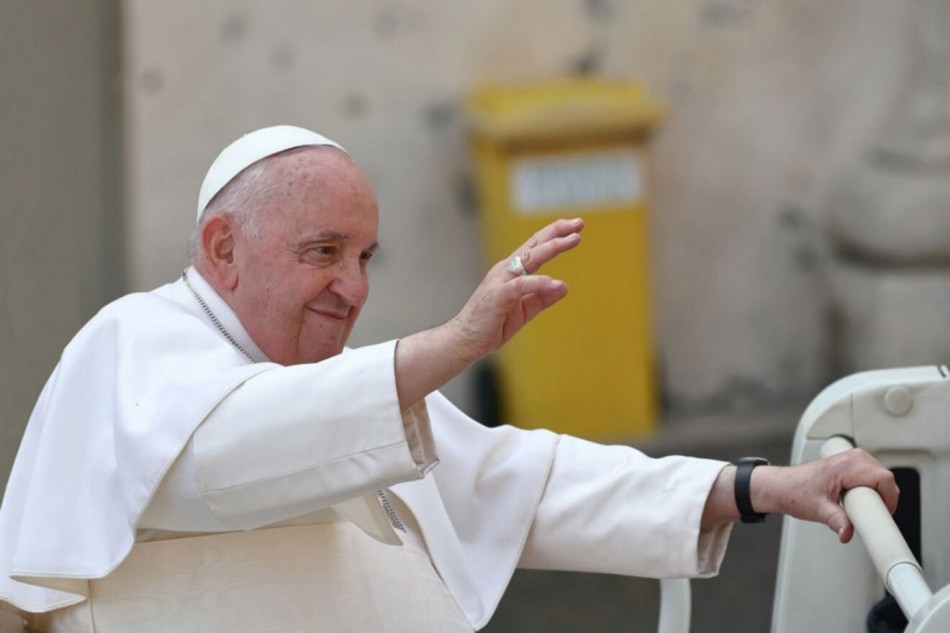 El papa vuelve a su agenda y carga contra el trabajo precario