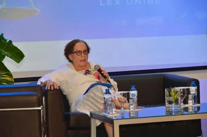 Miriam Germ&aacute;n dice no se puede actuar &ldquo;administrando justicia para las gradas&rdquo;