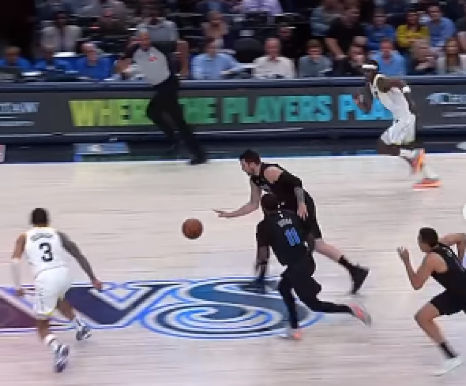 Que ESPET&Aacute;CULO, Kyrie