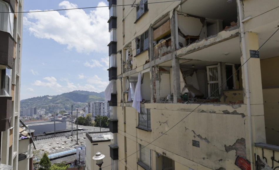 Se eleva a 273 los muertos por terremoto en Colombia en medio de polémica por las ayudas