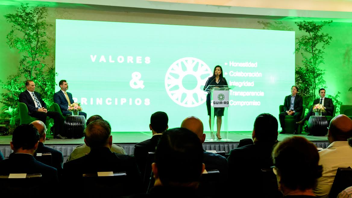 Destacan sector automotriz es el mayor contribuyente aduanal con aportes por RD$25,880 MM