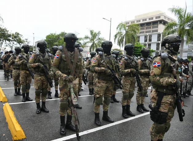 Abinader a los delincuentes: &ldquo;Que se entreguen de manera pac&iacute;fica&rdquo;