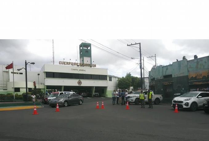 Entre quejas y apoyo, en la avenida Mella y en la Benito Gonz&aacute;lez ya se transita en otra direcci&oacute;n