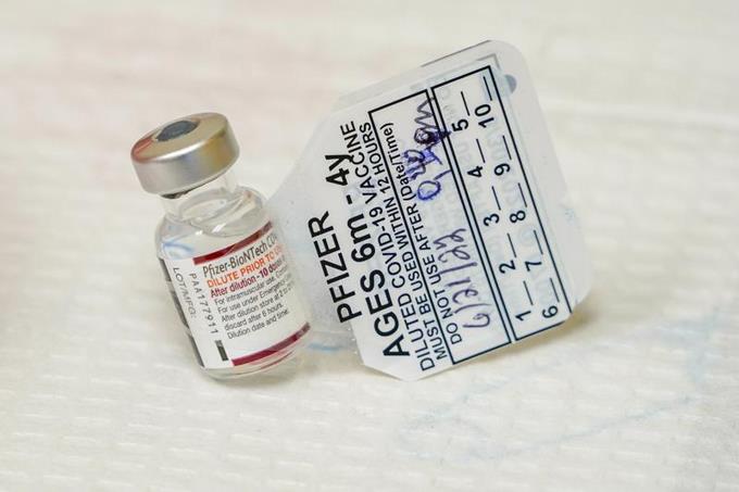 Vacuna contra COVID de Pfizer es 73% efectiva en infantes