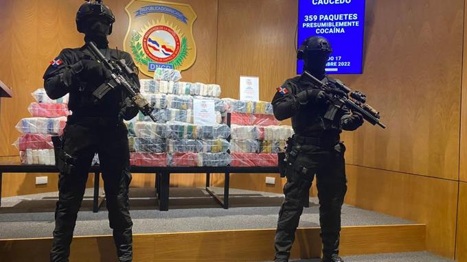 Incautan 359 kilos de coca&iacute;na que ser&iacute;an enviados a Francia en cargamento de guineos