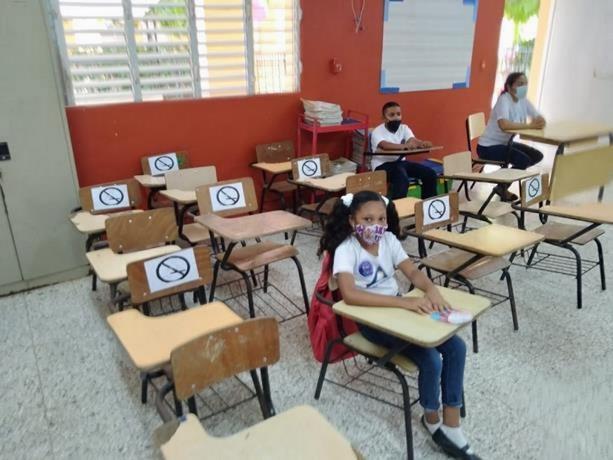 Las universidades y colegios privados tambi&eacute;n suspenden docencia hasta el mi&eacute;rcoles por hurac&aacute;n Fiona