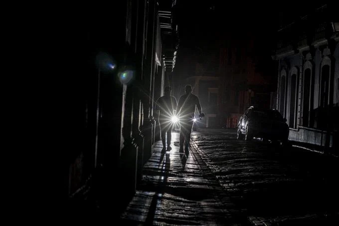 M&aacute;s de 250.000 personas sin luz en Puerto Rico ante llegada de tormenta Fiona