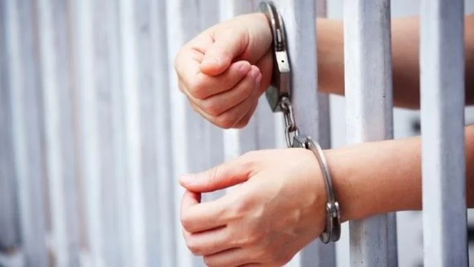 Ban&iacute;: Arrestan dos hombres que habr&iacute;an provocado incendio que caus&oacute; una muerte
