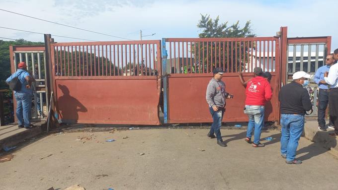 Aumentan vigilancia en la frontera tras protestas en lado haitiano