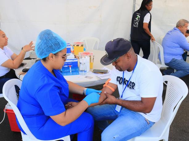 Hospitales han ofrecido m&aacute;s de nueve millones de servicios a la poblaci&oacute;n masculina este a&ntilde;o