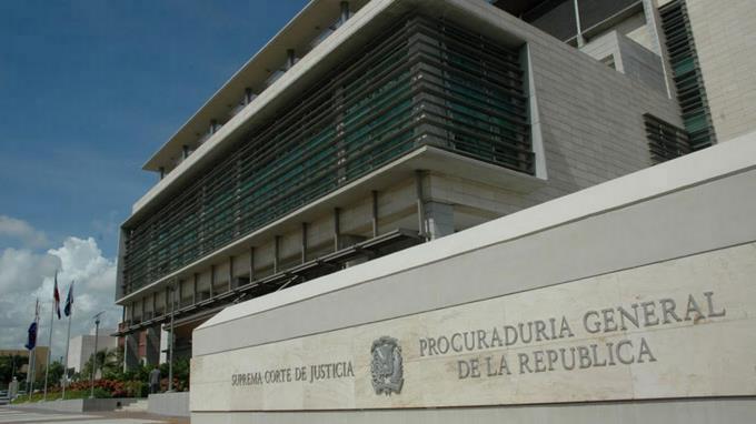 Ministerio P&uacute;blico investiga muerte de estadounidense que cay&oacute; de azotea en un bar en la Zona Colonial