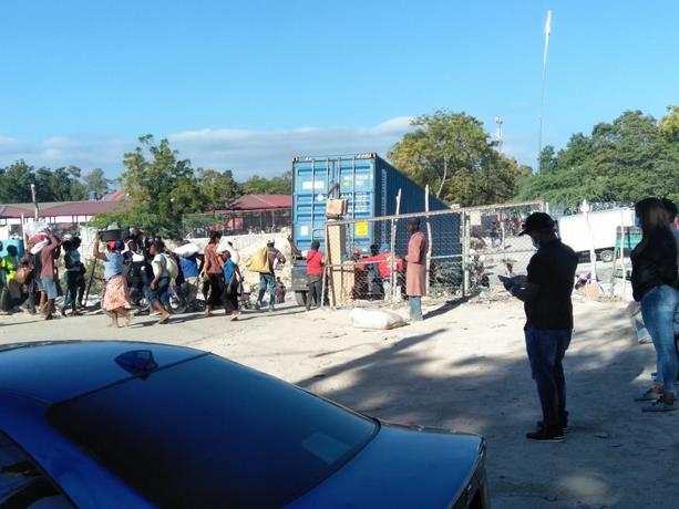 M&eacute;dicos Sin Fronteras suspende sus actividades en Hait&iacute;