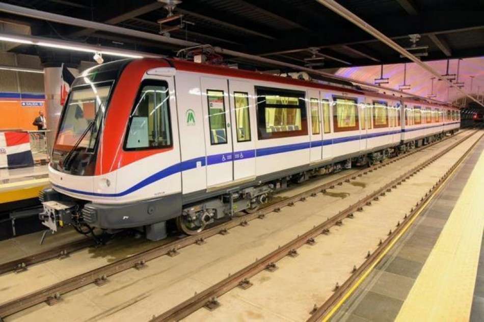 Retrasos en Metro de Santo Domingo incomoda a usuarios
