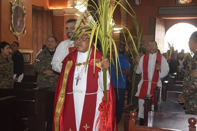 Arzobispo pide a la poblaci&oacute;n reflexionar en la  Semana Santa