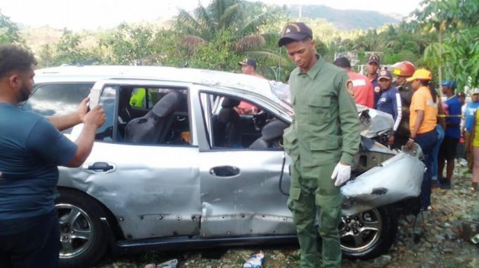 Se registra dos muertos y tres heridos en accidente en la autopista Duarte
