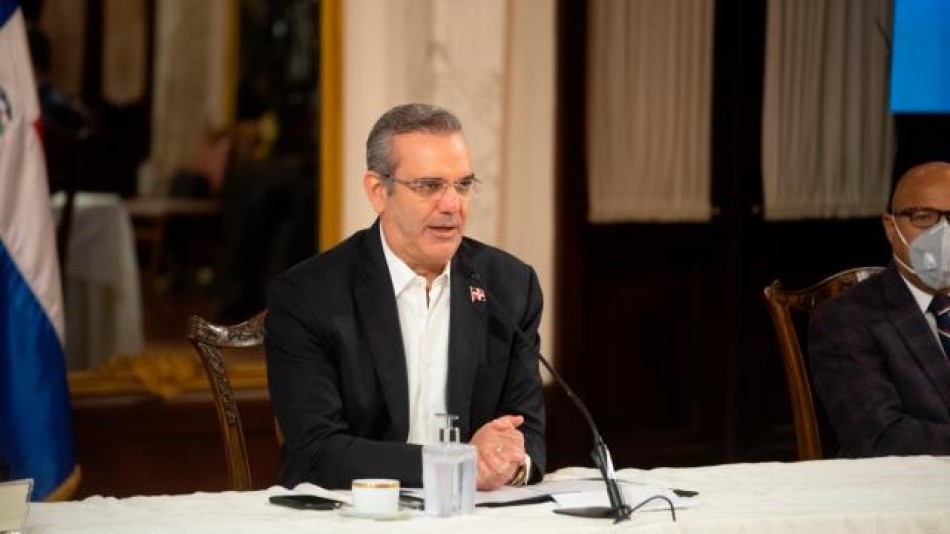 Legisladores enfrentan opiniones tras medidas tomadas por Abinader ante crisis haitiana