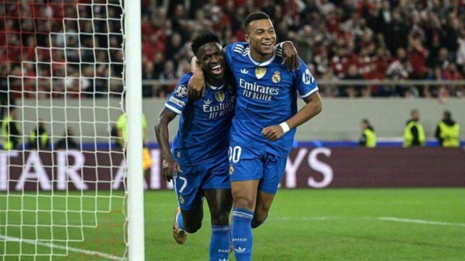 Mbapp&eacute; marca cuatro goles y rescata al Real Madrid en vibrante triunfo 4-3 sobre el Olympiacos