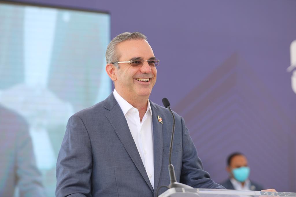 Luis Abinader inicia el 2025 con reducida agenda