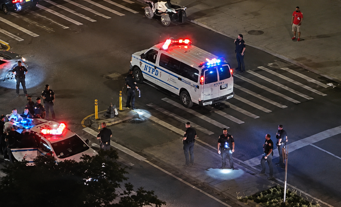 Tiroteo durante celebraci&oacute;n del 4 de julio en Nueva York deja ocho heridos