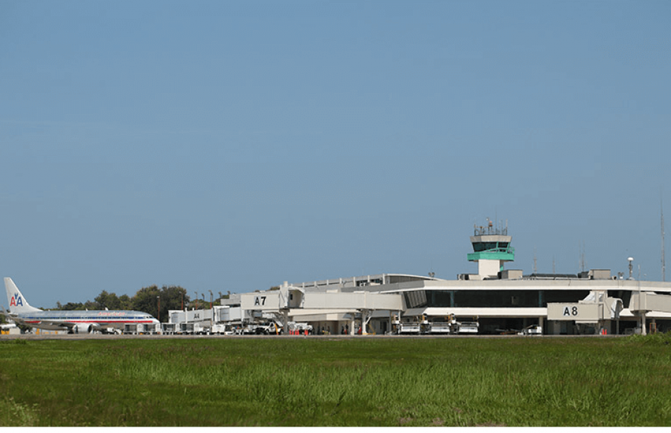Posponen vuelo por falsa alarma en Aeropuerto Int. Gregorio Luper&oacute;n, Se activaron todos los protocolos de seguridad